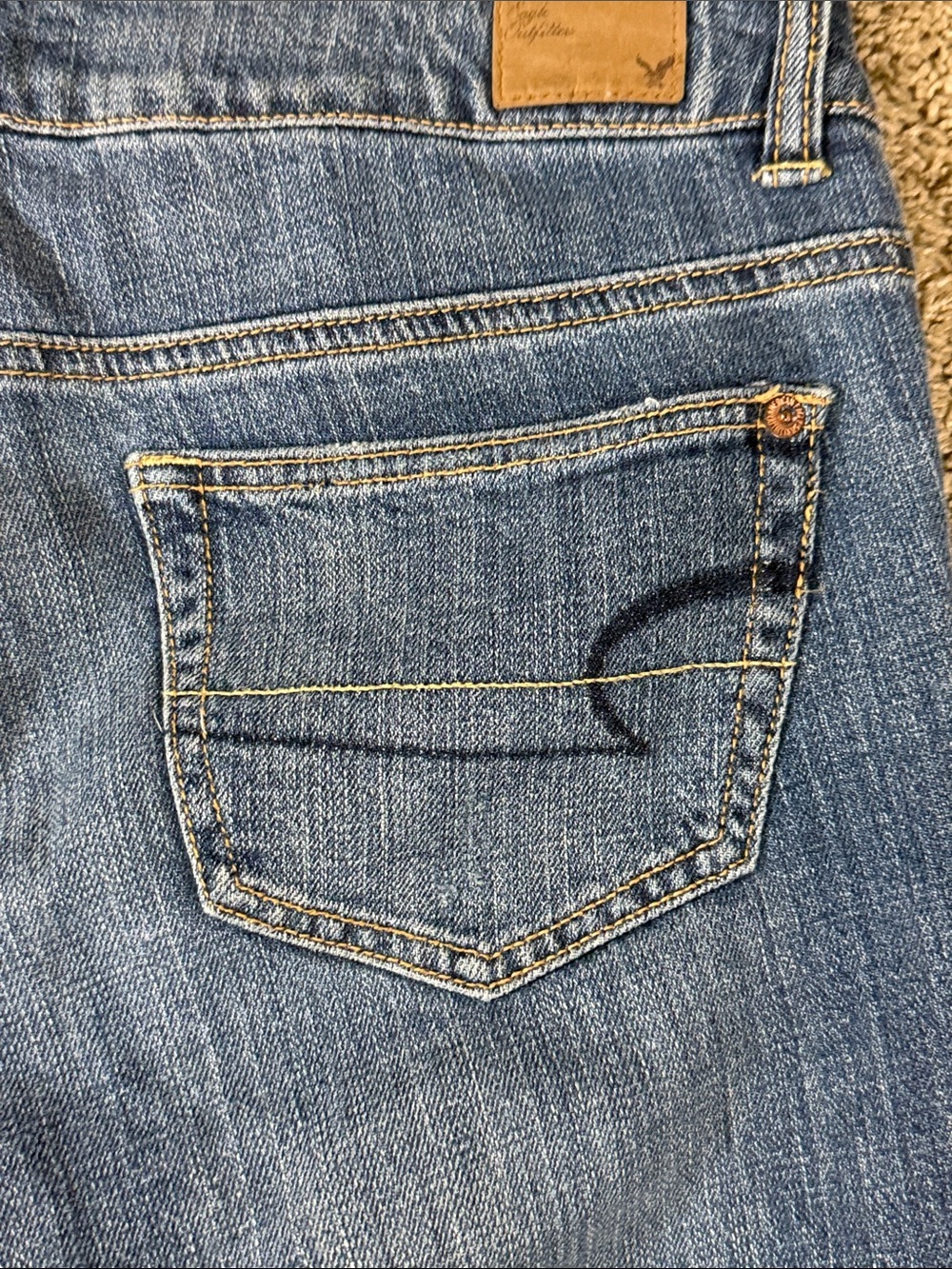 American Eagle Light Blue Wash Boy Fit Distressed Denim Jeans SKU1555 - Picture 9 of 12